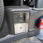 2002 Jeep Tj Tailgate Hinge Plate Removal